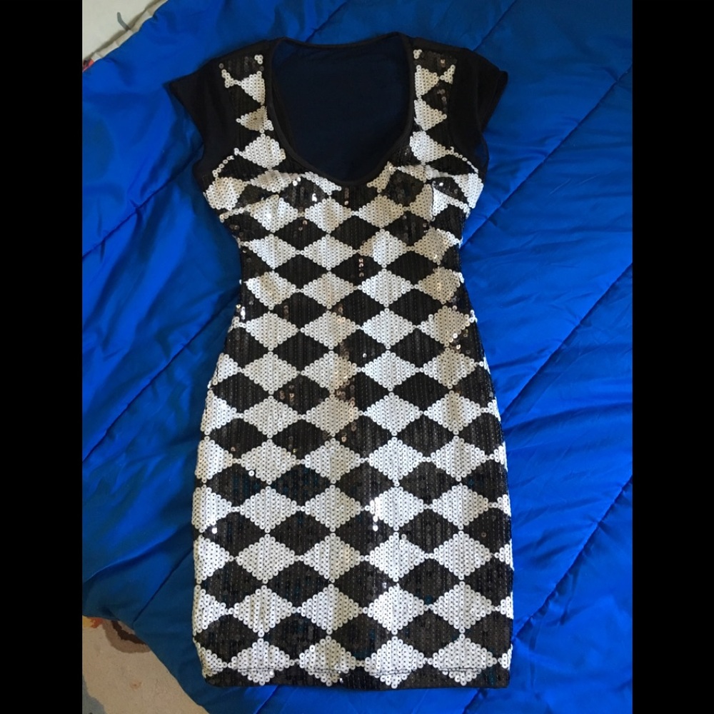 Bebe dress